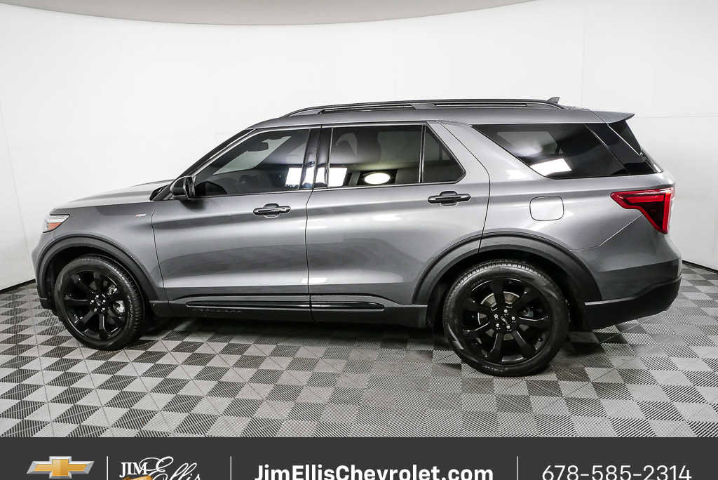 Used 2023 Ford Explorer ST-Line w/ Class IV Trailer Tow Package RWD image 30