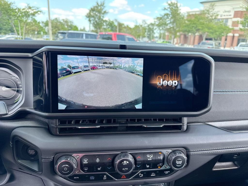 Used 2025 Jeep Wrangler Unlimited Rubicon 4xe w/ Safety Group AWD/4WD image 21