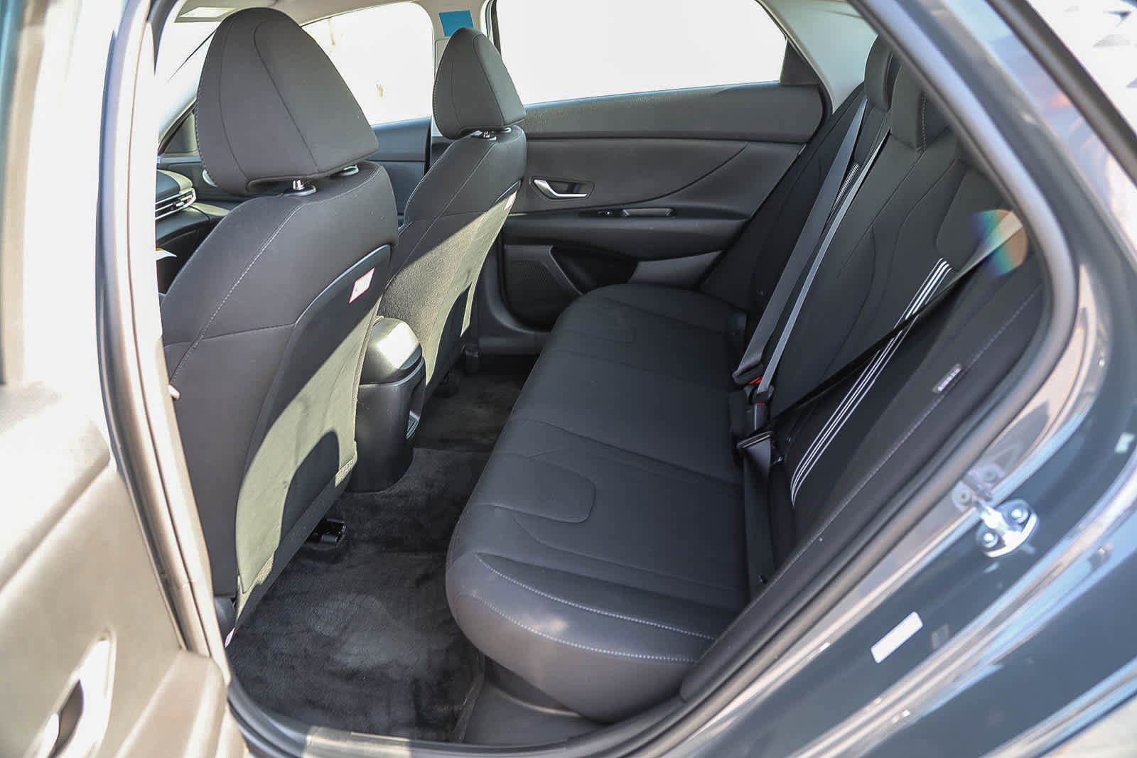 Used 2026 Hyundai Elantra Blue w/ Cargo Package image 18