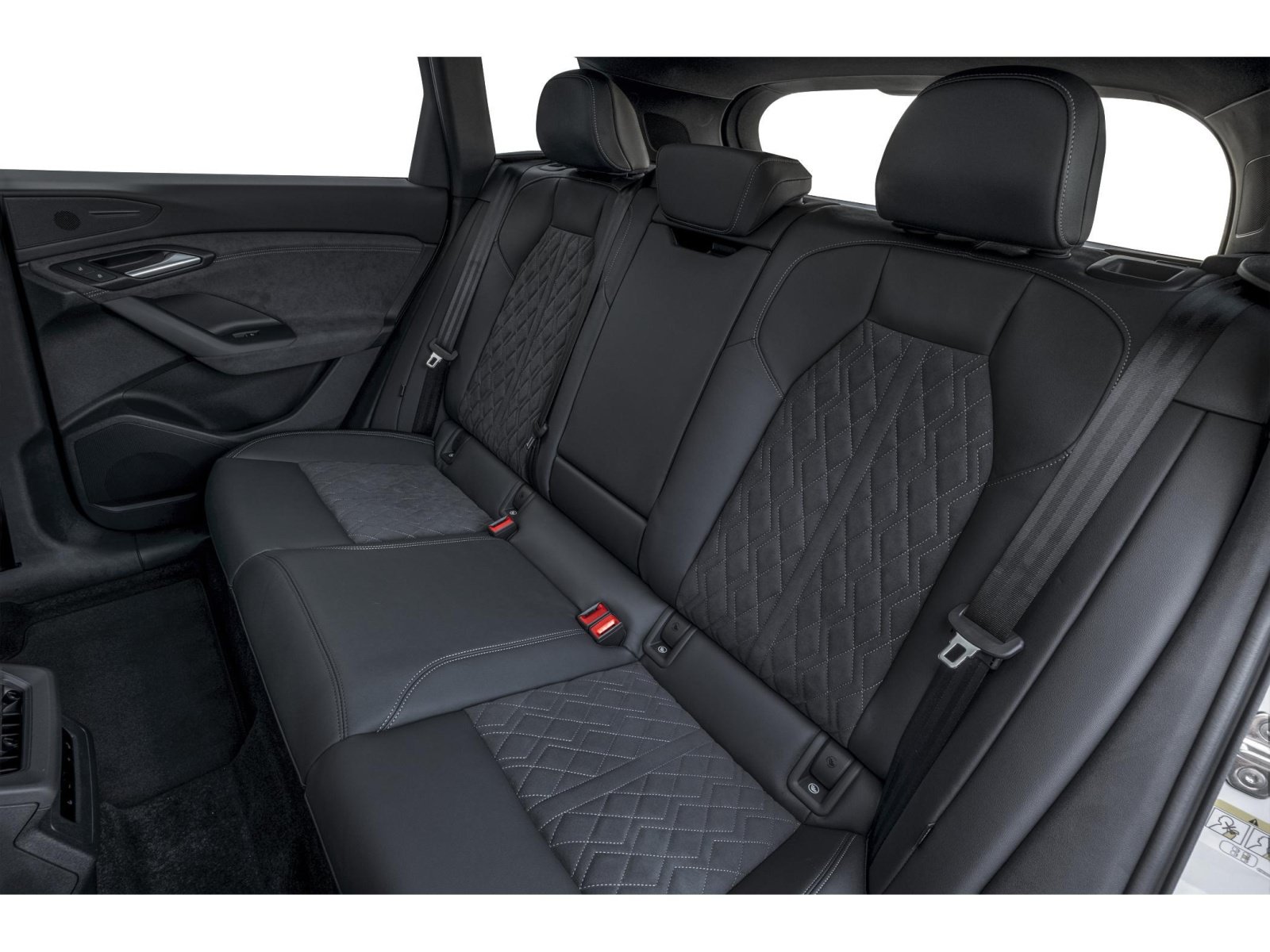 New 2027 Audi SQ6 e-tron Prestige AWD/4WD image 8