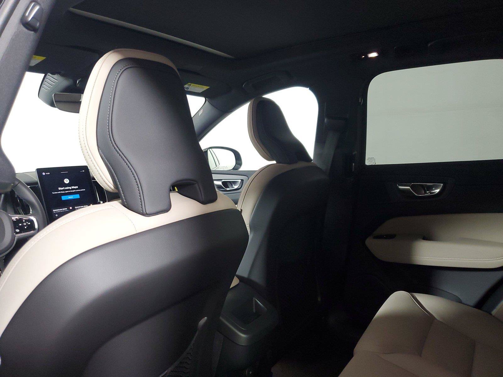 New 2027 Volvo XC60 B5 Plus AWD/4WD image 14