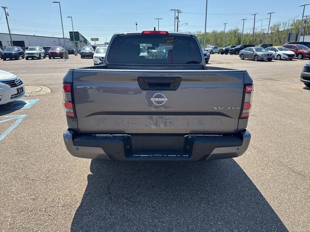 Used 2022 Nissan Frontier SV w/ Technology Package AWD/4WD image 6