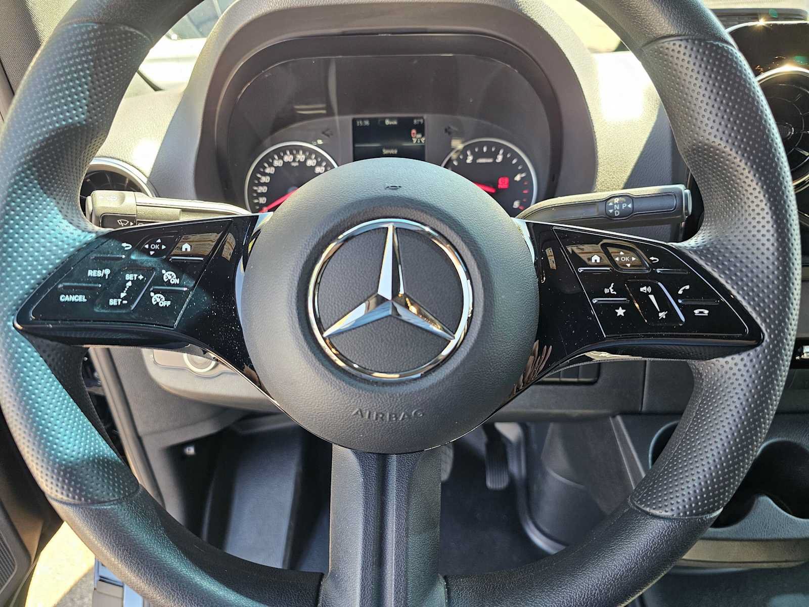 Used 2025 Mercedes-Benz Sprinter 2500 image 23