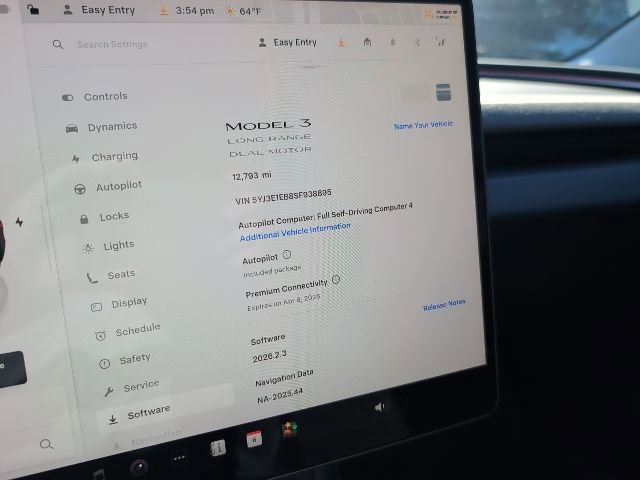 Used 2025 Tesla Model 3 Long Range image 13