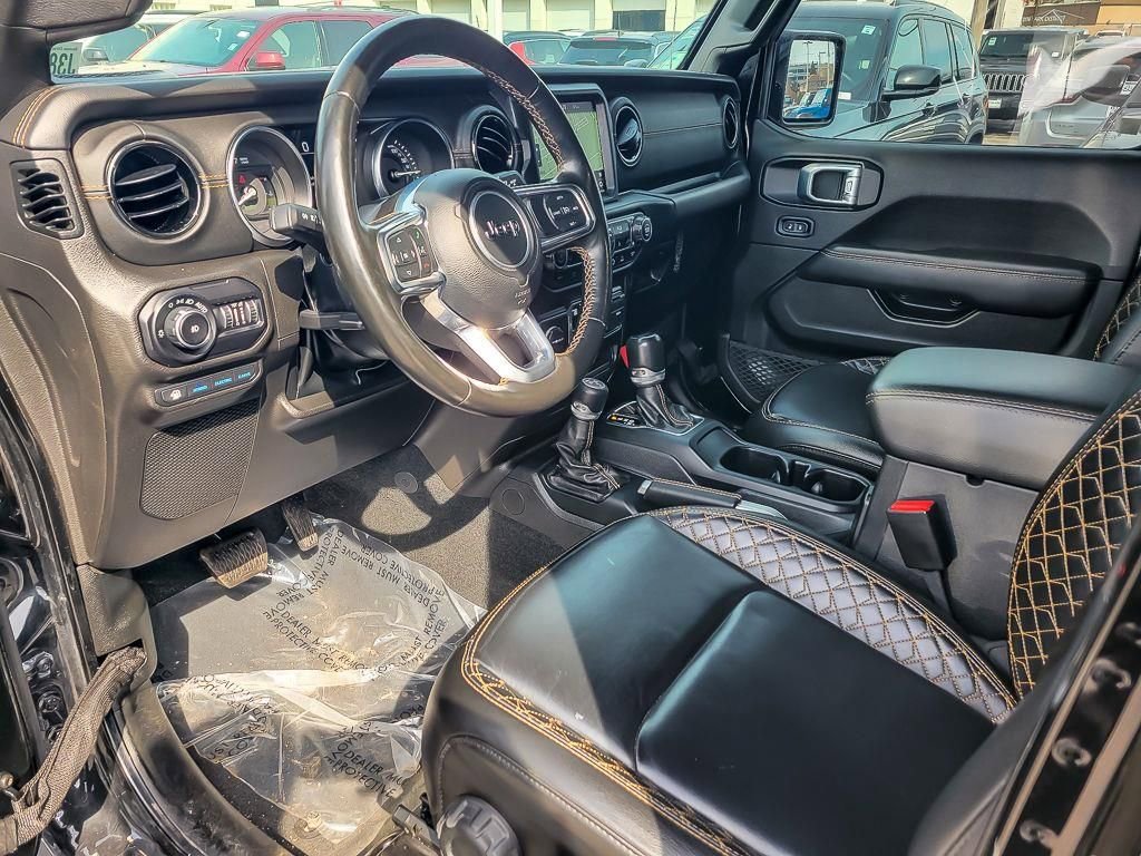 Used 2022 Jeep Wrangler Unlimited Sahara AWD/4WD image 9