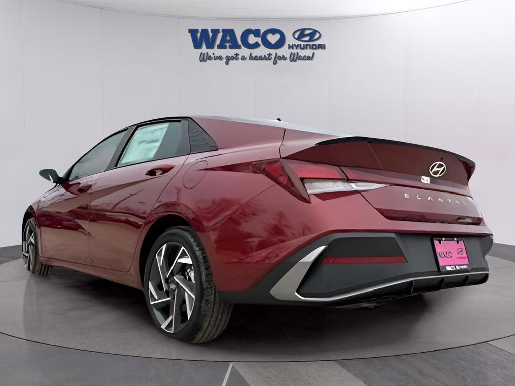 Used 2025 Hyundai Elantra Sport image 6