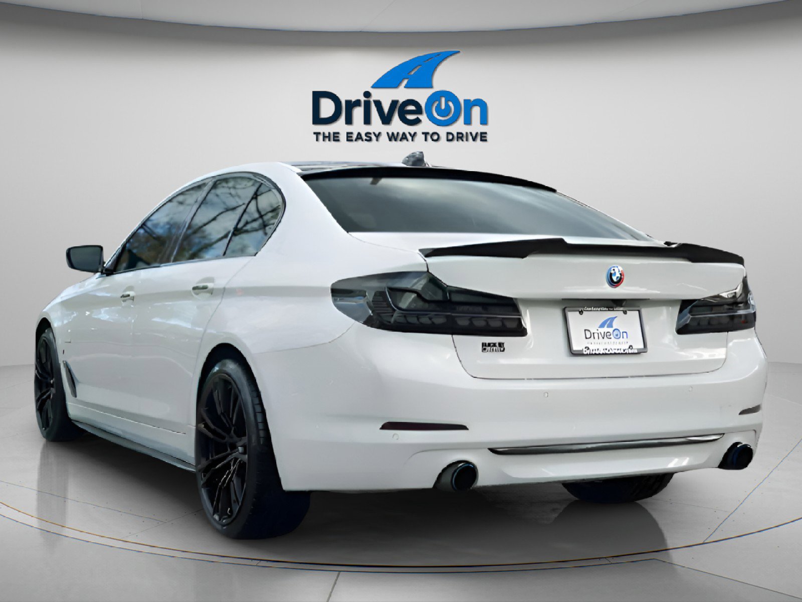 Used 2018 BMW 530e xDrive image 4