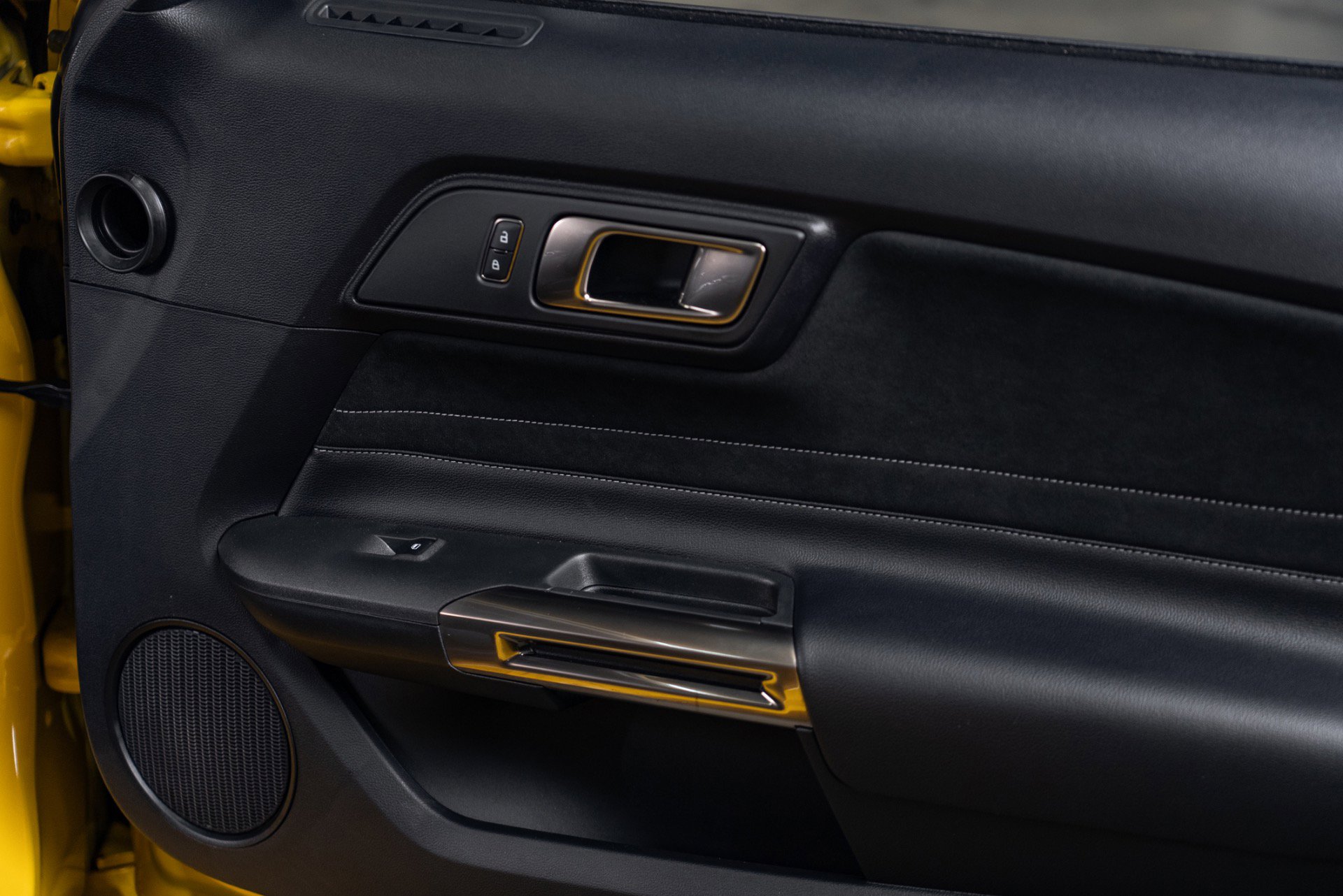 Used 2016 Ford Mustang Shelby GT350 w/ Track Package image 70