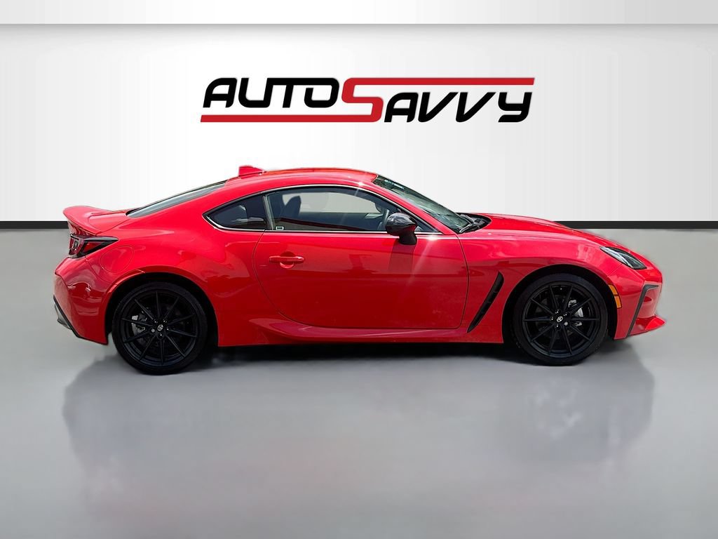 Used 2025 Toyota GR86 Premium w/ ALL Weather Mat Package (TMS) RWD image 8