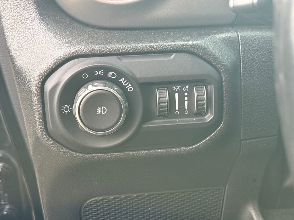Used 2022 Jeep Wrangler Sport S image 18