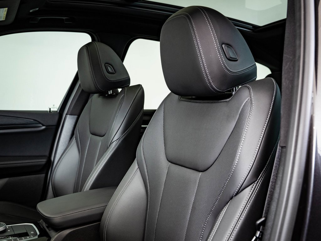 Certified 2024 BMW X3 xDrive30i w/ Convenience Package image 22