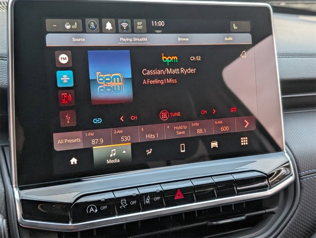 New 2026 Jeep Compass Latitude image 17