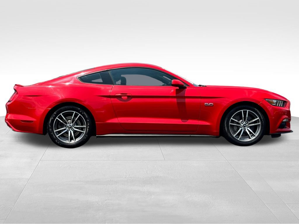 Used 2017 Ford Mustang GT RWD image 8
