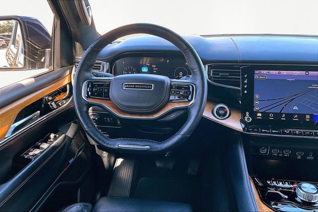 Used 2022 Jeep Grand Wagoneer Series III w/ Rear Seat Video Group 1 image 5