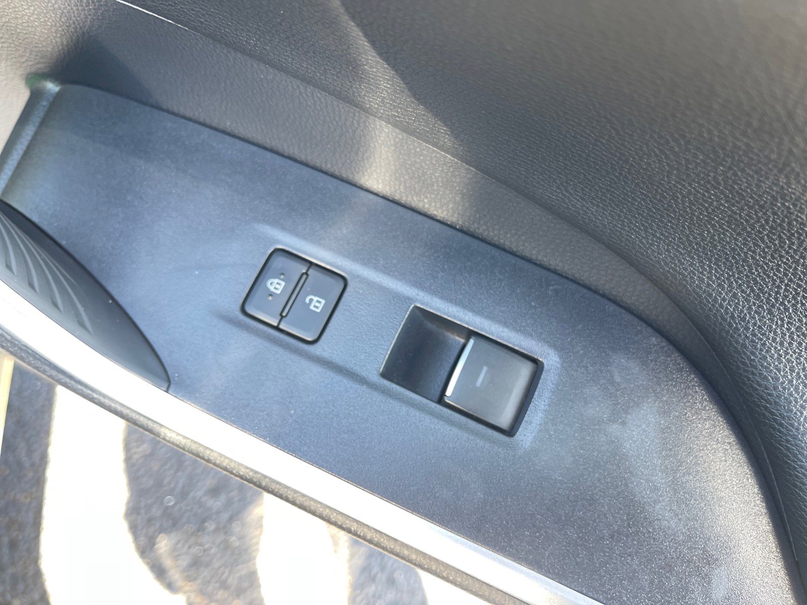 Used 2025 Toyota RAV4 XSE AWD/4WD image 20