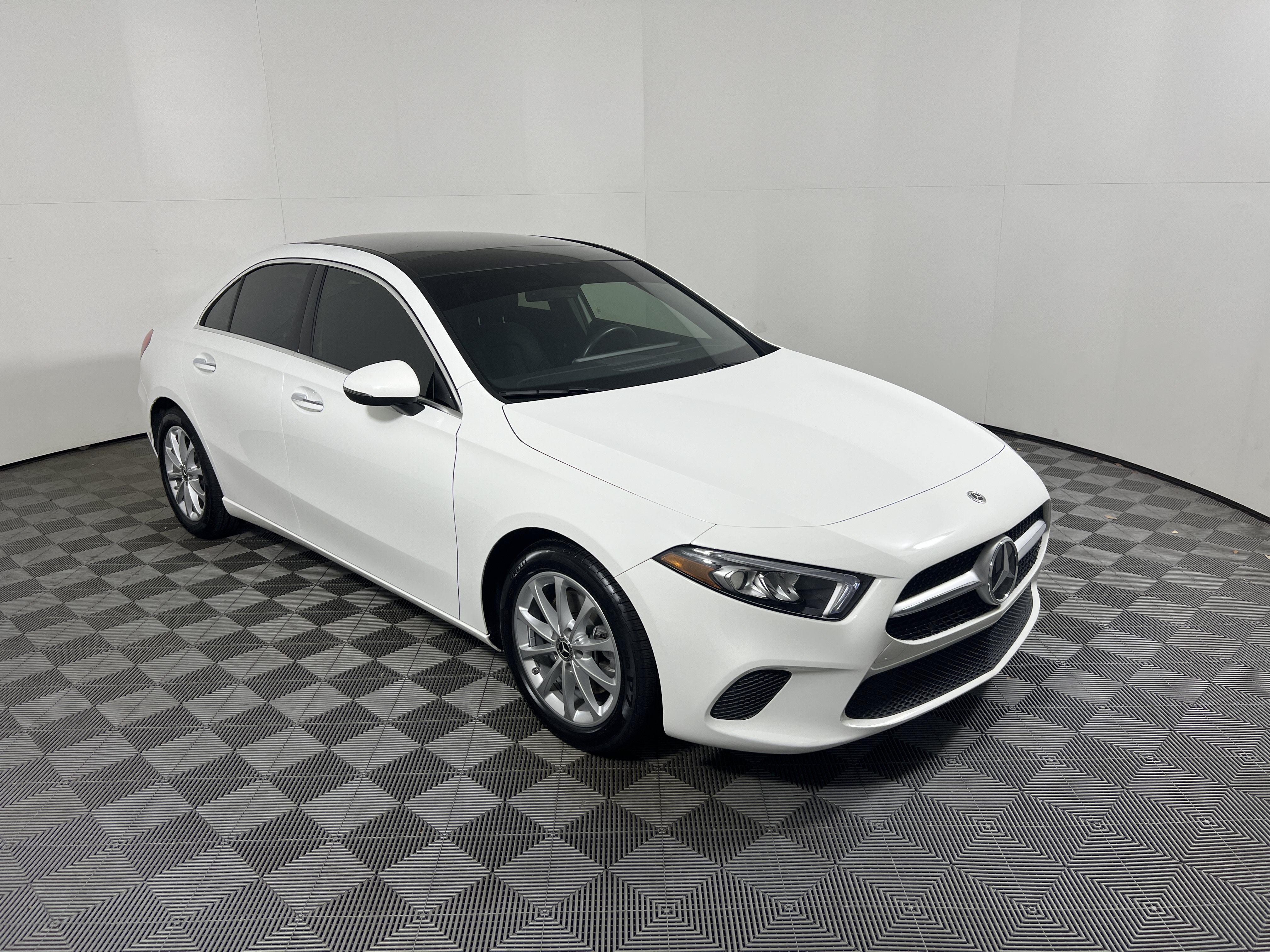 Used 2021 Mercedes-Benz A 220 image 7