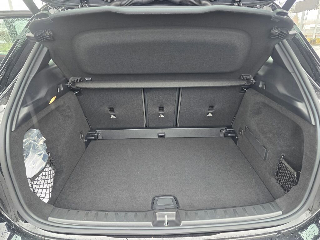 New 2026 Mercedes-Benz GLA 35 AMG 4MATIC image 11