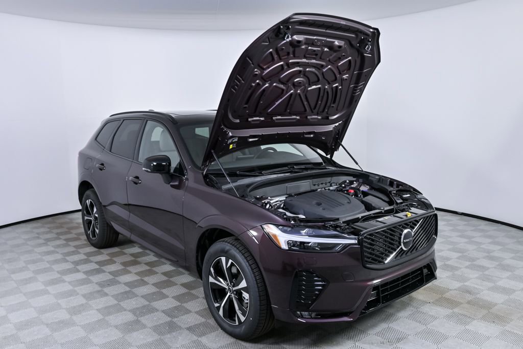 New 2026 Volvo XC60 B5 Core w/ Climate Package image 32