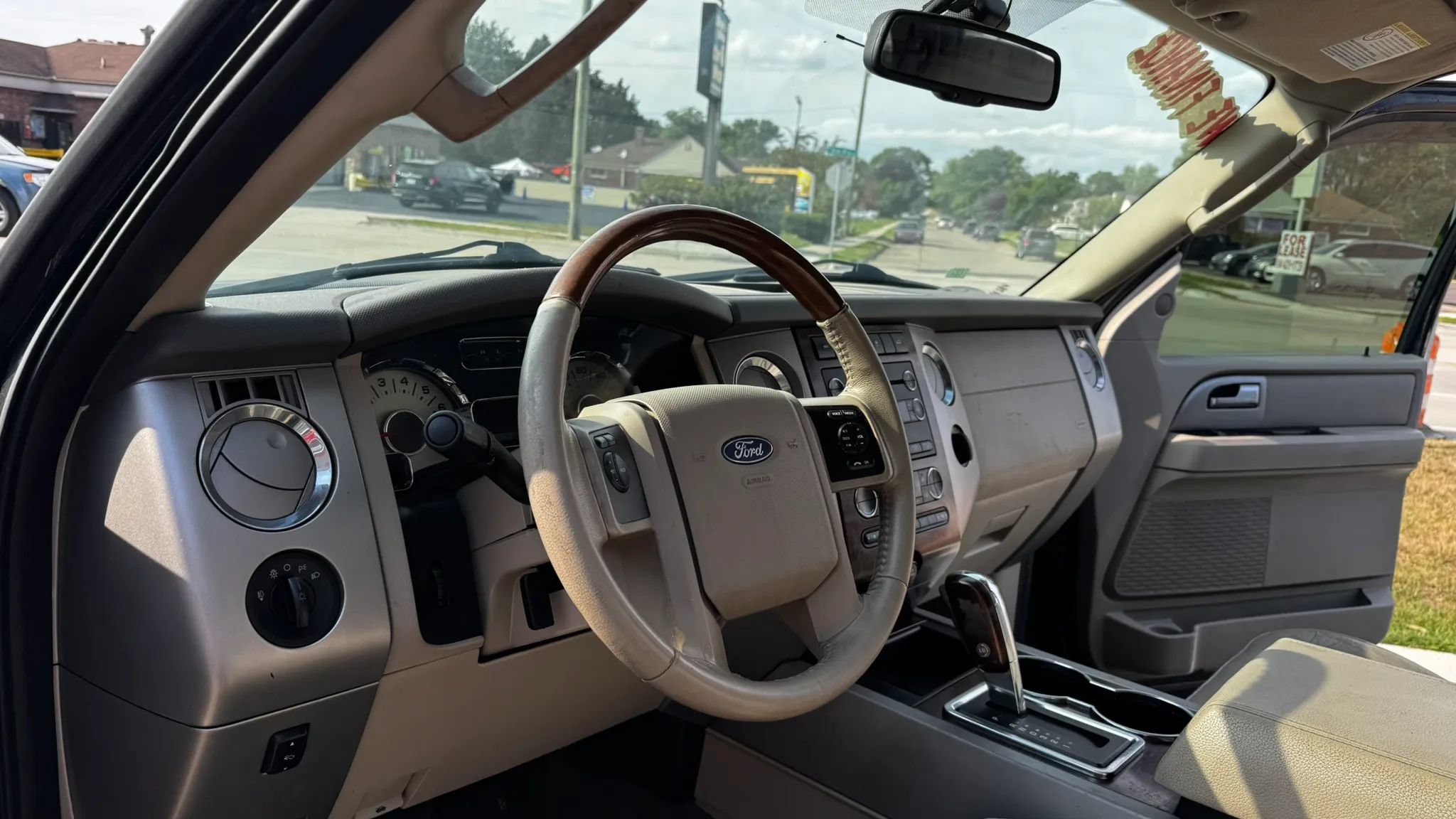 Used 2010 Ford Expedition EL Limited AWD/4WD image 24