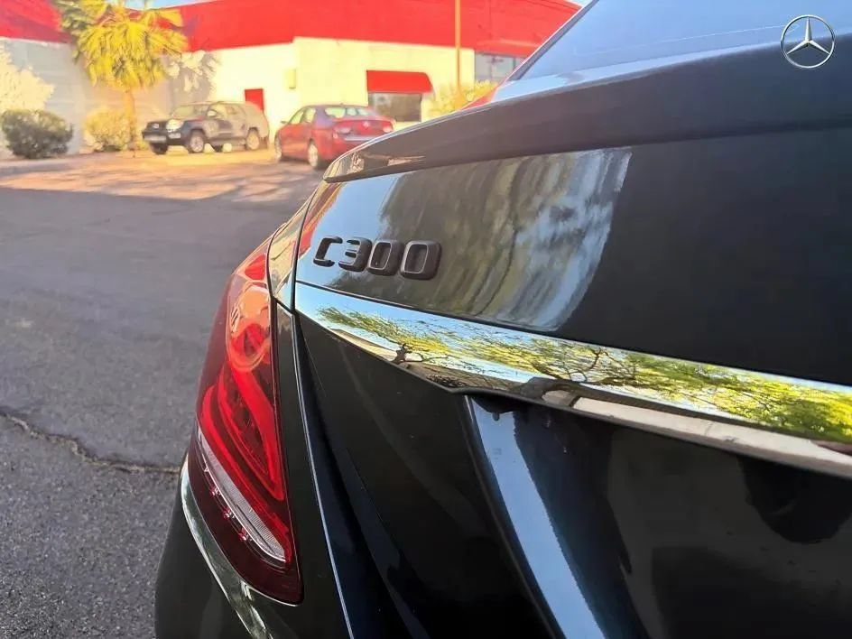 Used 2015 Mercedes-Benz C 300 Sedan image 25