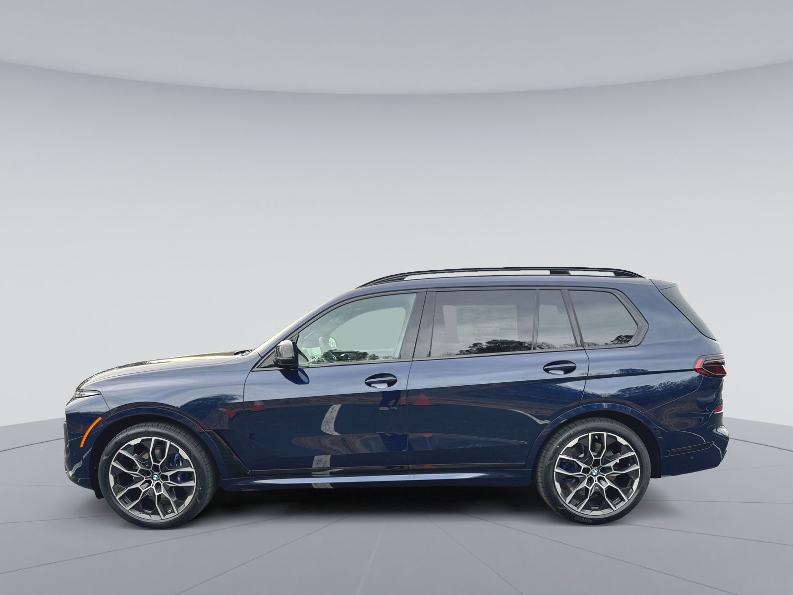 New 2026 BMW X7 M60i image 8