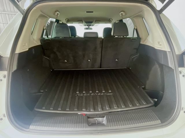 Used 2025 Nissan Rogue SV AWD/4WD image 26