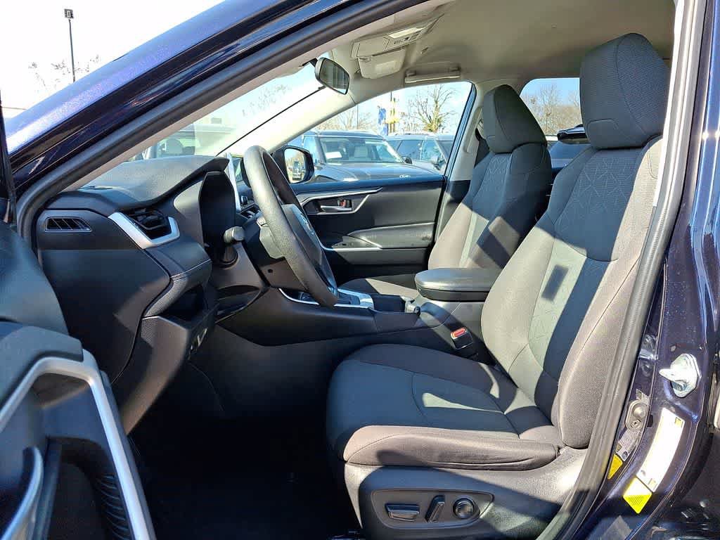 Used 2024 Toyota RAV4 XLE image 13