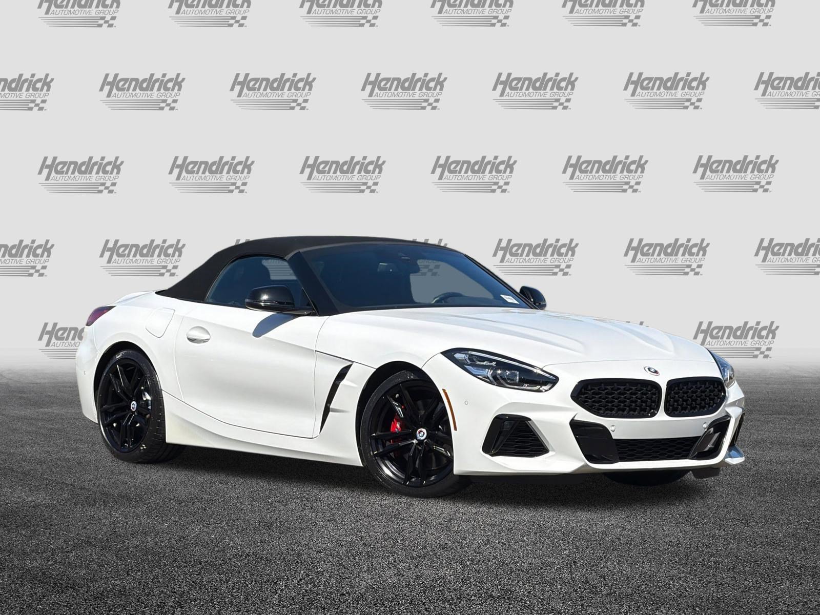Used 2022 BMW Z4 M40i w/ Premium Package image 11