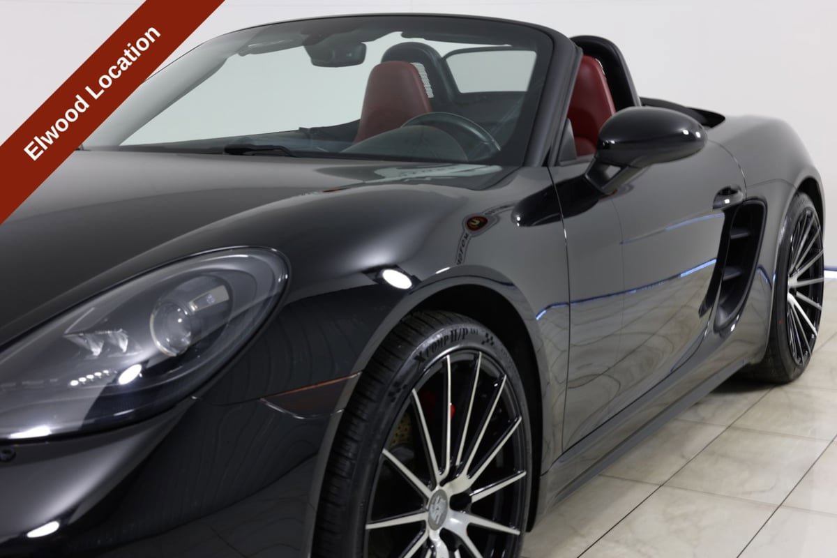 Used 2018 Porsche 718 Boxster RWD image 46