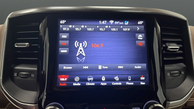 Used 2019 RAM 1500 Laramie AWD/4WD image 30