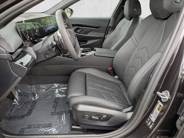 Certified 2026 BMW 530i xDrive AWD/4WD image 17