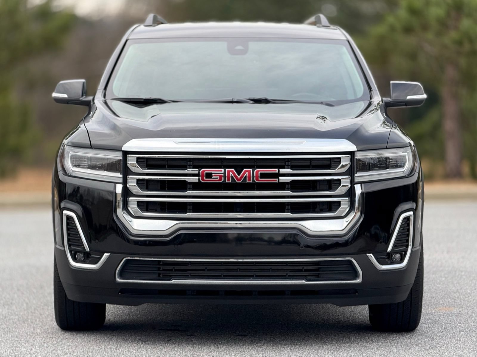 Used 2023 GMC Acadia SLT FWD image 2