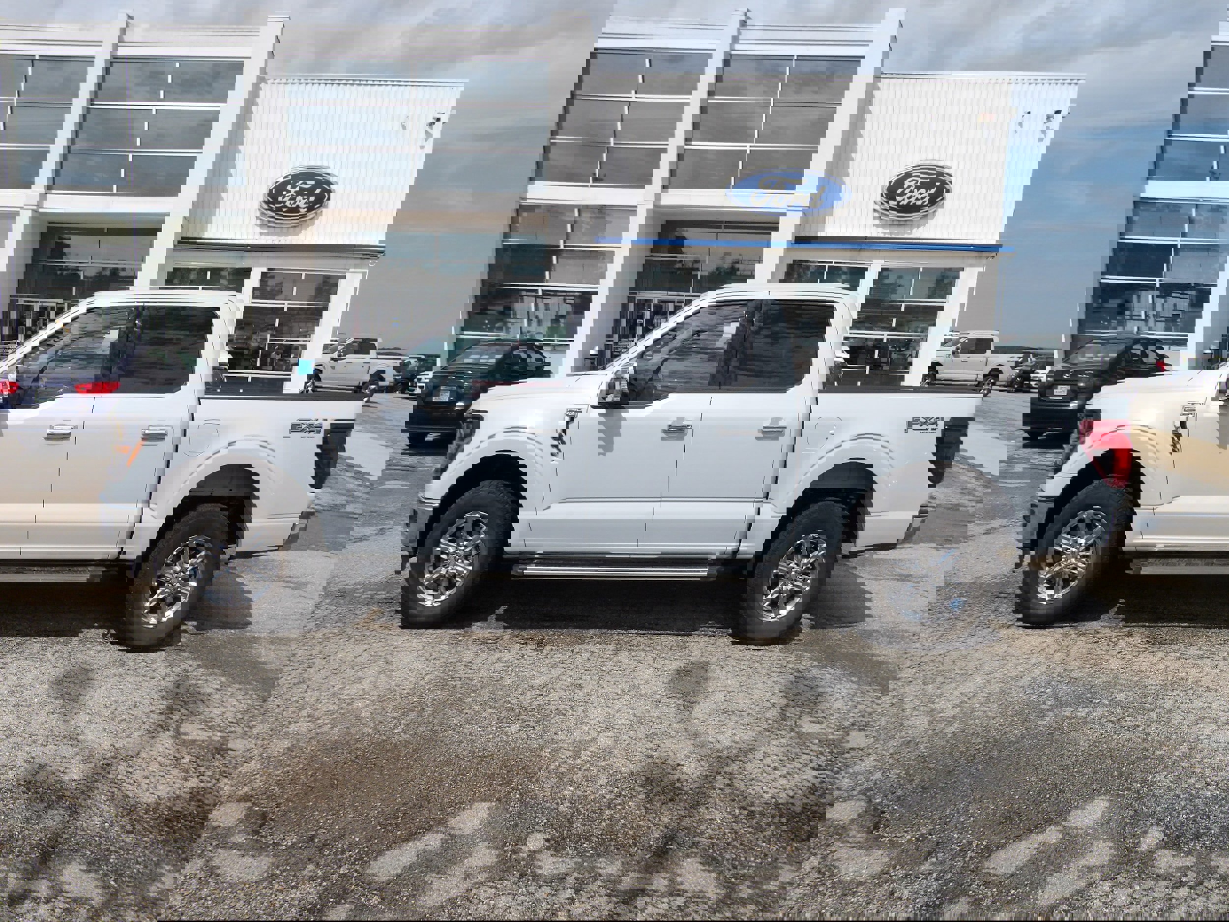 Used 2025 Ford F150 XLT w/ Equipment Group 302A MID image 1