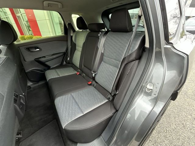 Certified 2023 Nissan Rogue SV image 23