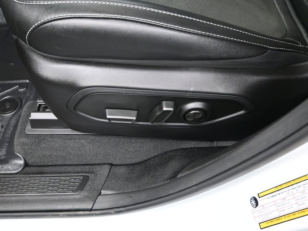 Used 2025 Jeep Grand Cherokee L Altitude image 12