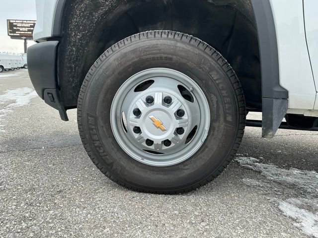 Used 2024 Chevrolet Silverado 3500 W/T image 15