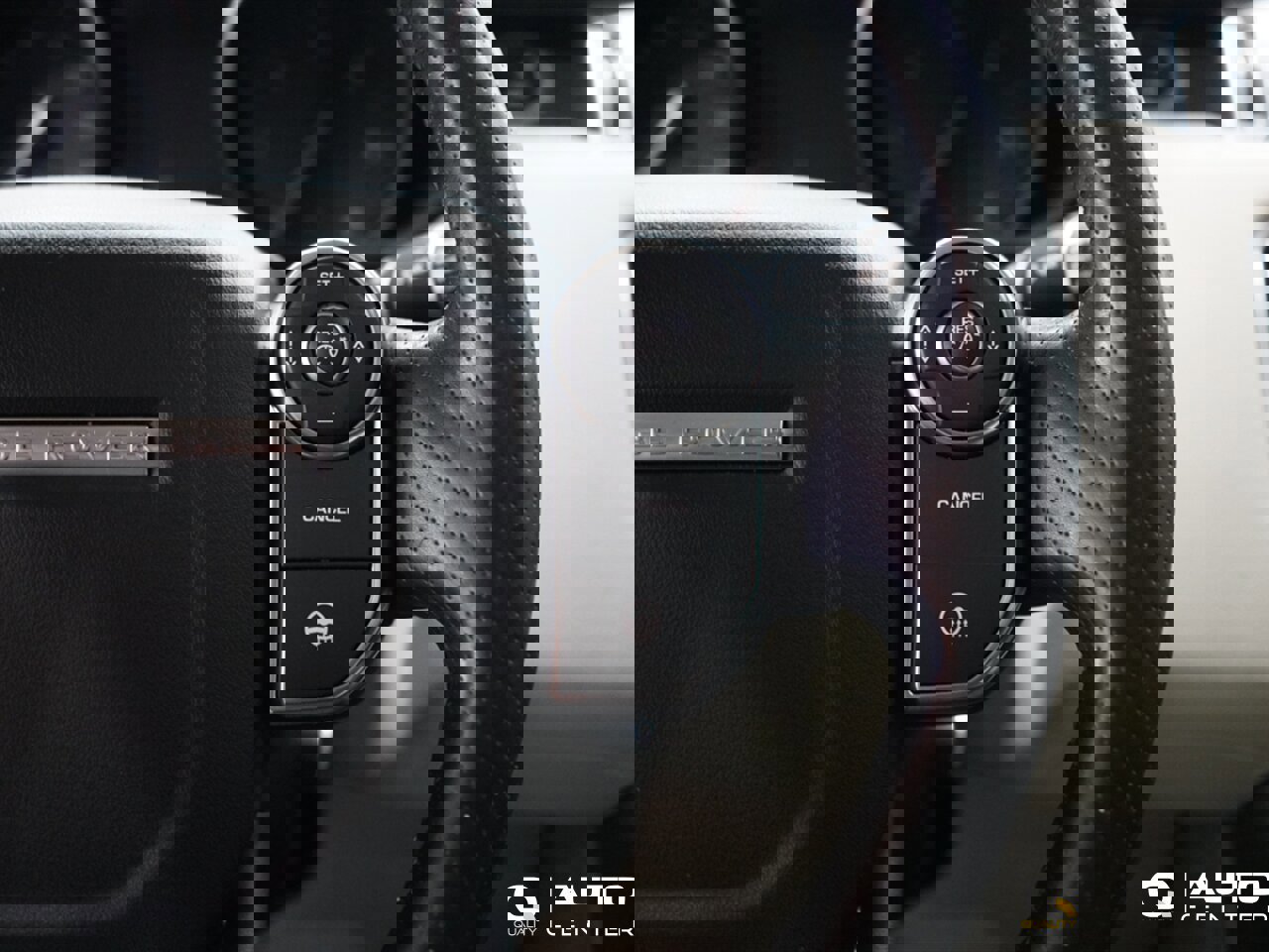 Used 2016 Land Rover Range Rover Sport HSE image 26