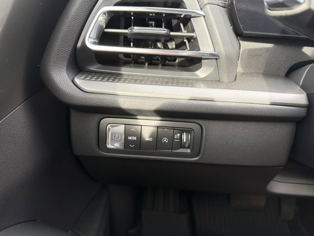 New 2026 Chevrolet Traverse LT w/ Driver Confidence Package image 14