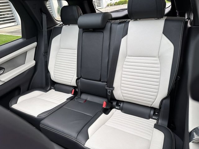 Used 2022 Land Rover Discovery Sport S R-Dynamic AWD/4WD image 23