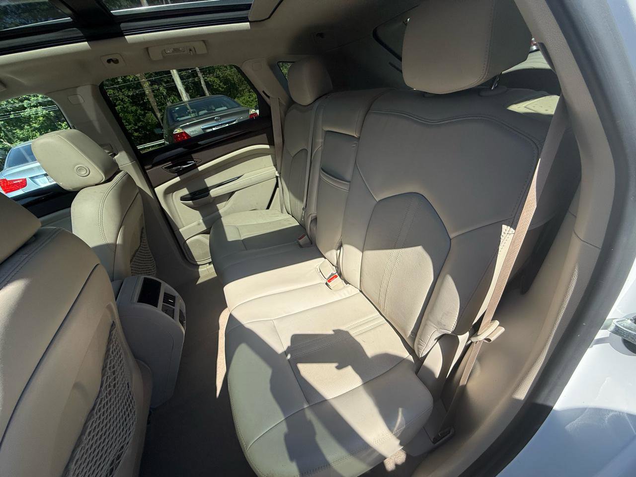 Used 2015 Cadillac SRX Luxury FWD image 16