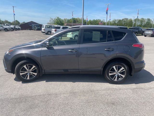 Used 2018 Toyota RAV4 XLE AWD/4WD image 5