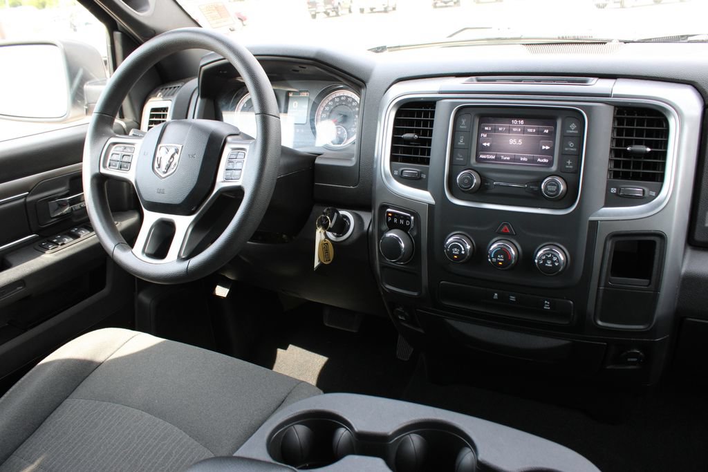 Used 2024 RAM 1500 Warlock RWD image 8