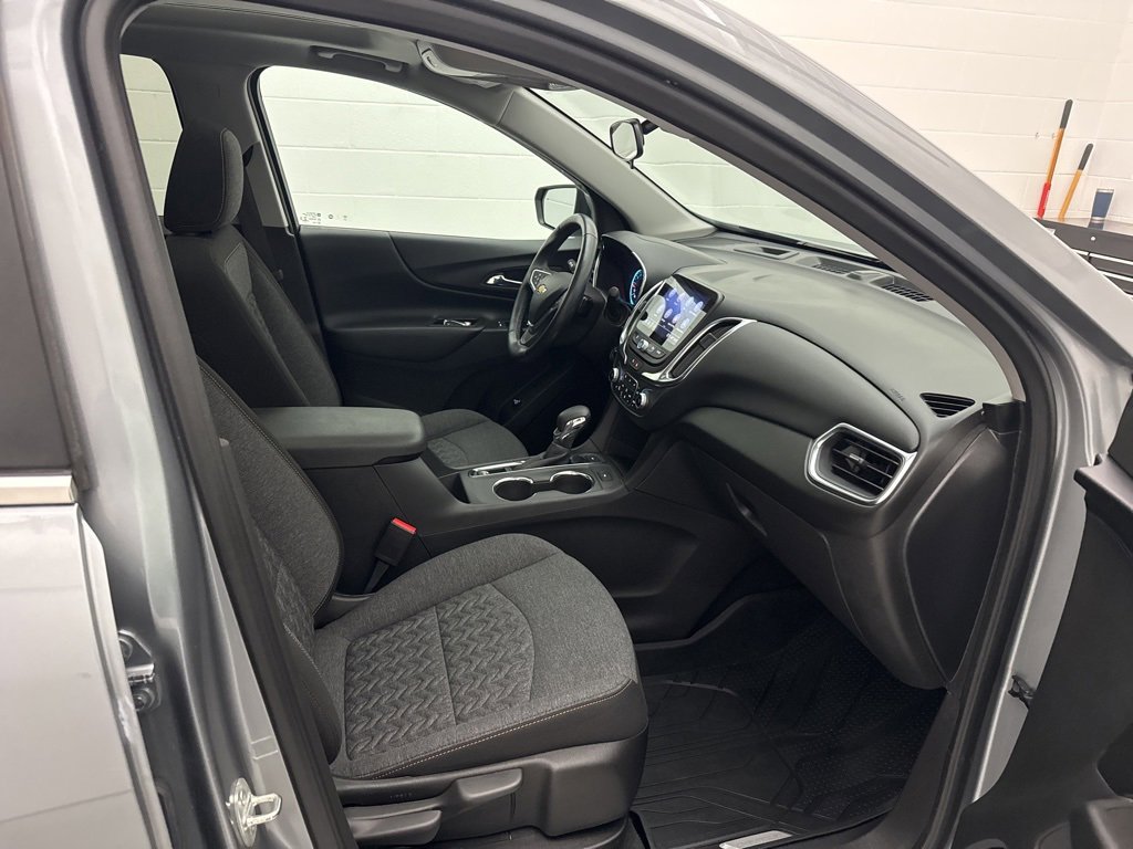 Used 2023 Chevrolet Equinox LT image 52