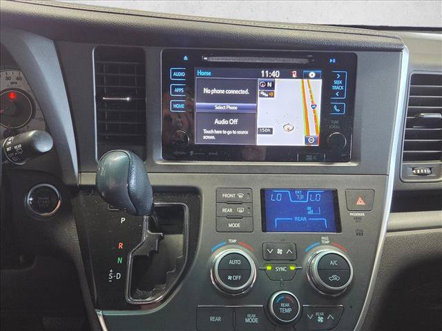 Used 2017 Toyota Sienna SE Premium FWD image 13
