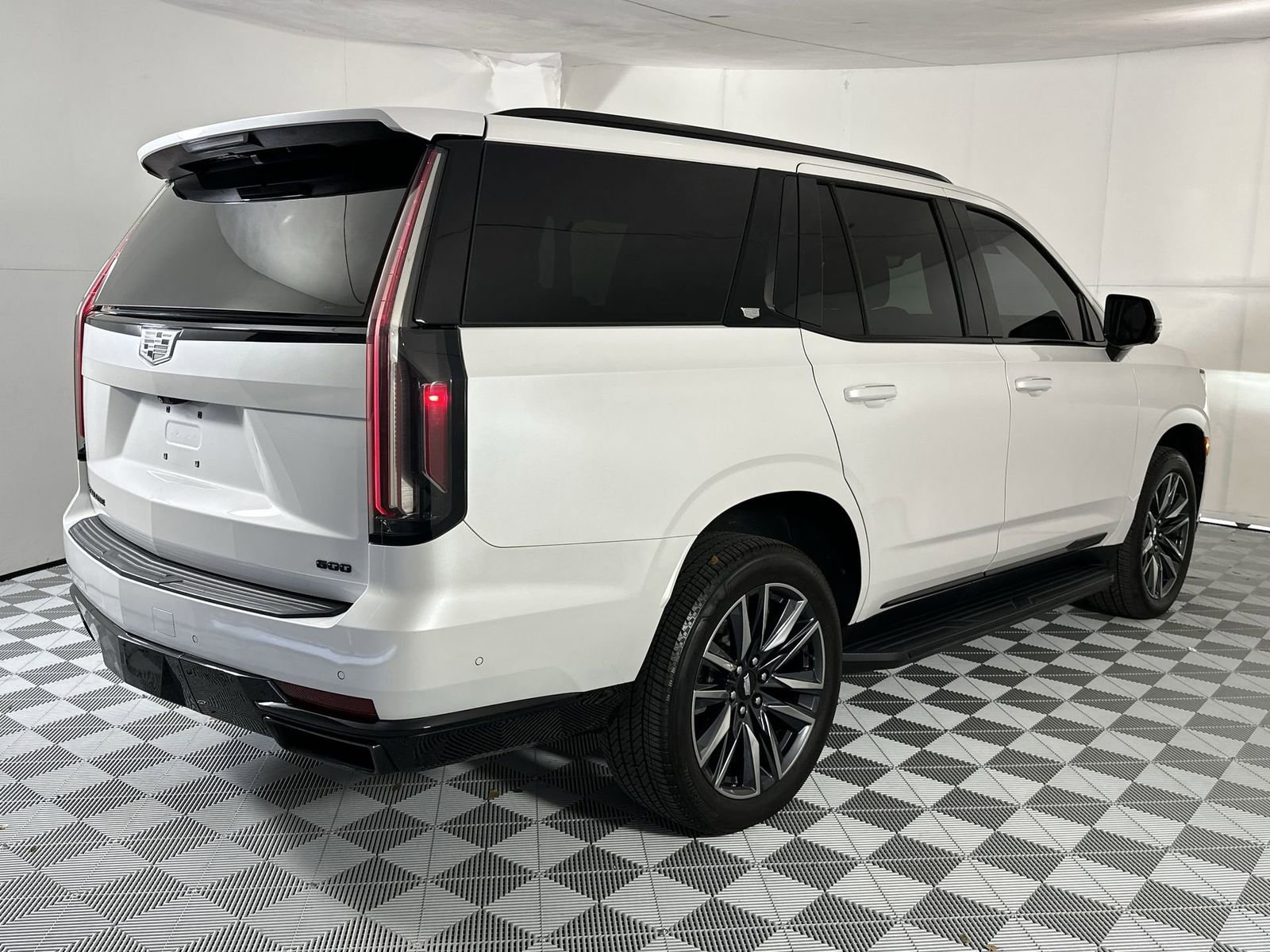 Used 2021 Cadillac Escalade Sport w/ Heavy-Duty Trailer Package AWD/4WD image 8