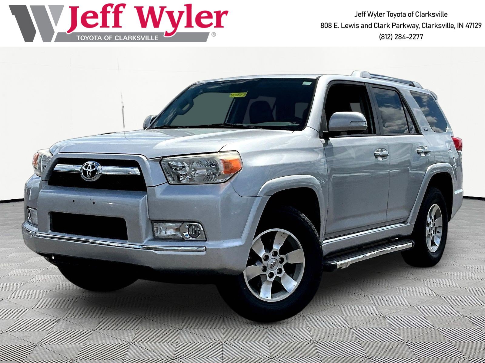 Used 2013 Toyota 4Runner SR5 AWD/4WD image 1