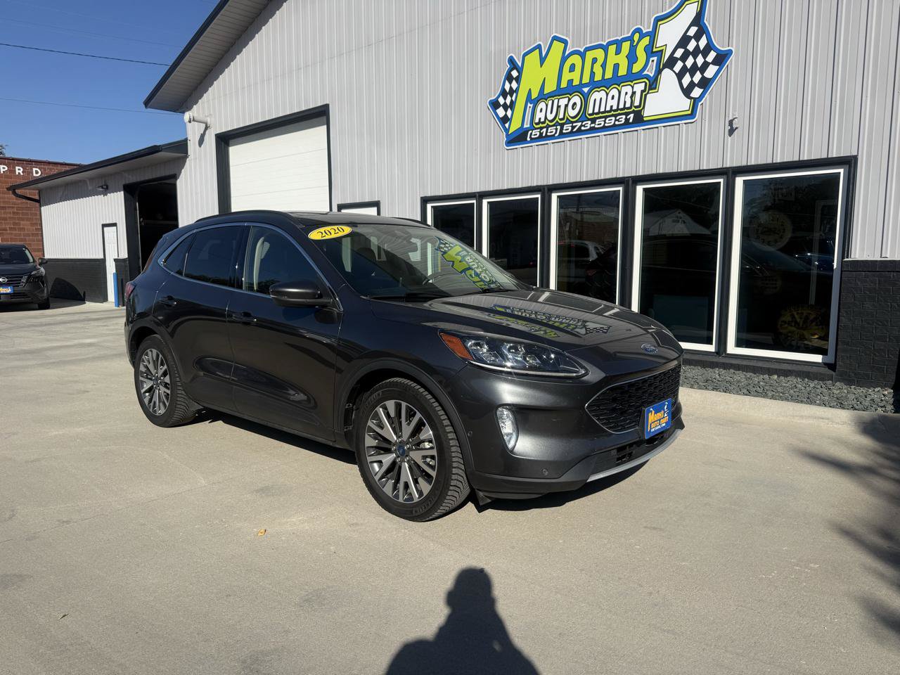 Used 2020 Ford Escape Titanium AWD/4WD image 1