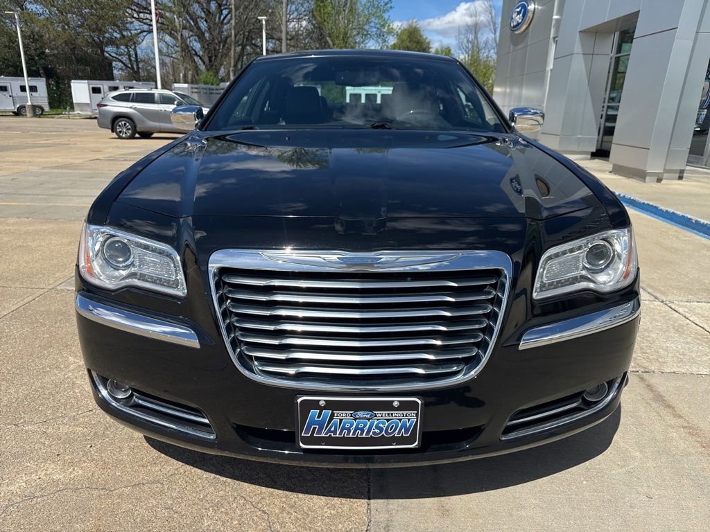 Used 2013 Chrysler 300 C image 30