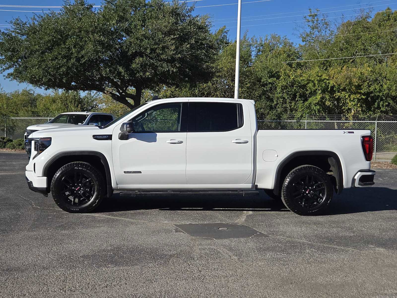 Certified 2025 GMC Sierra 1500 Elevation w/ Elevation Premium Package image 5