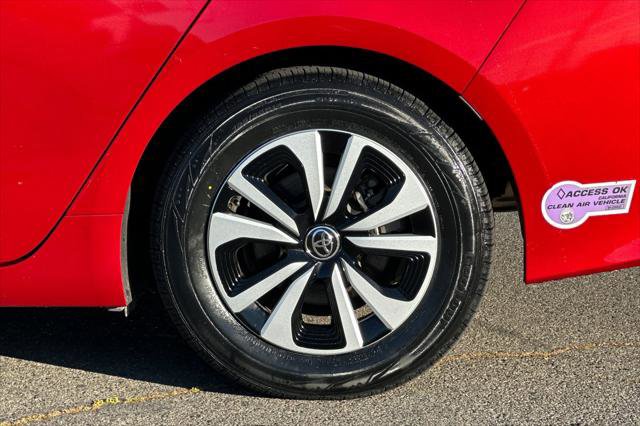 Certified 2019 Toyota Prius Prime Premium image 32